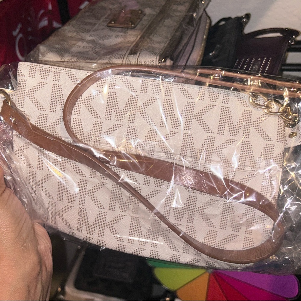NWT Michael Kors Belt bag Fanny pack Wristlet Clutch - Picture 2 of 2